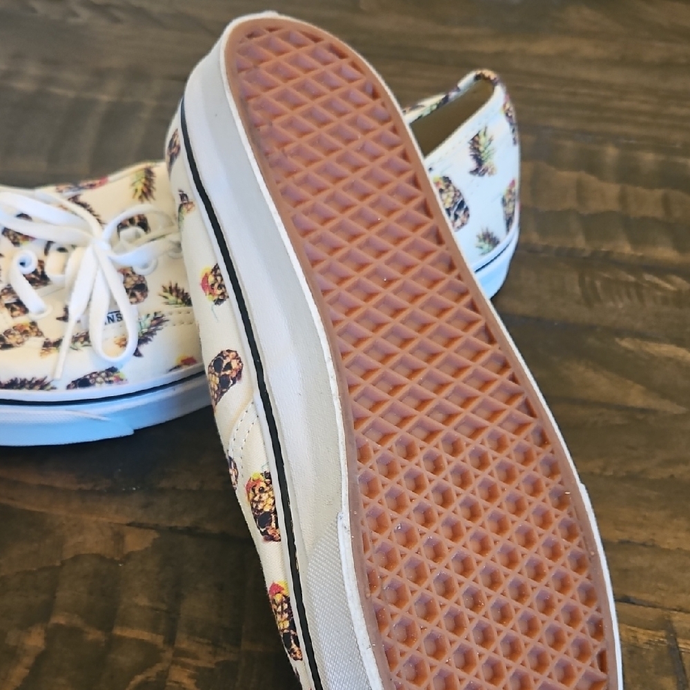 Vans Pineapple Skull Sneakers - Picture 2 of 4